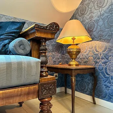 La Souveraine - - Château Le Bas Bleu Appartement *