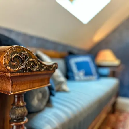 La Souveraine - - Château Le Bas Bleu * Quesnoy-le-Montant