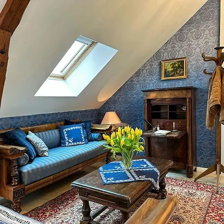 La Souveraine - - Château Le Bas Bleu Appartement