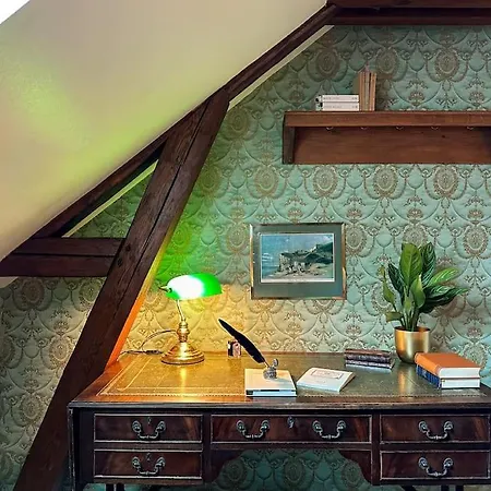 La Souveraine - - Château Le Bas Bleu * Quesnoy-le-Montant