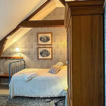 La Souveraine - - Château Le Bas Bleu Quesnoy-le-Montant
