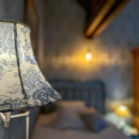 La Souveraine - - Château Le Bas Bleu Appartement