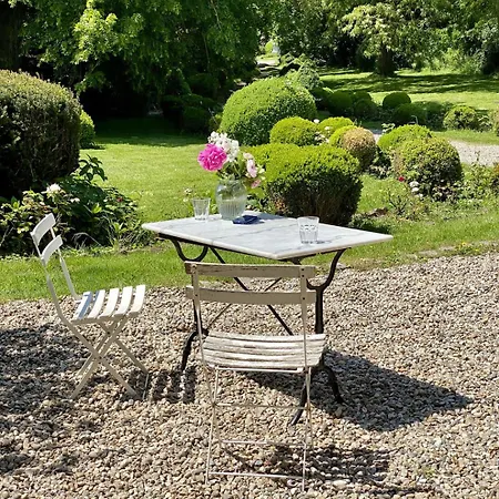 La Souveraine - - Château Le Bas Bleu Appartement *