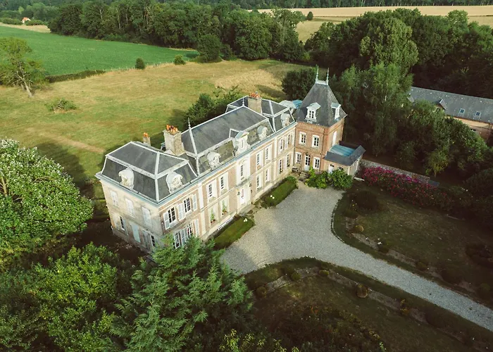 La Souveraine - - Château Le Bas Bleu Appartement *