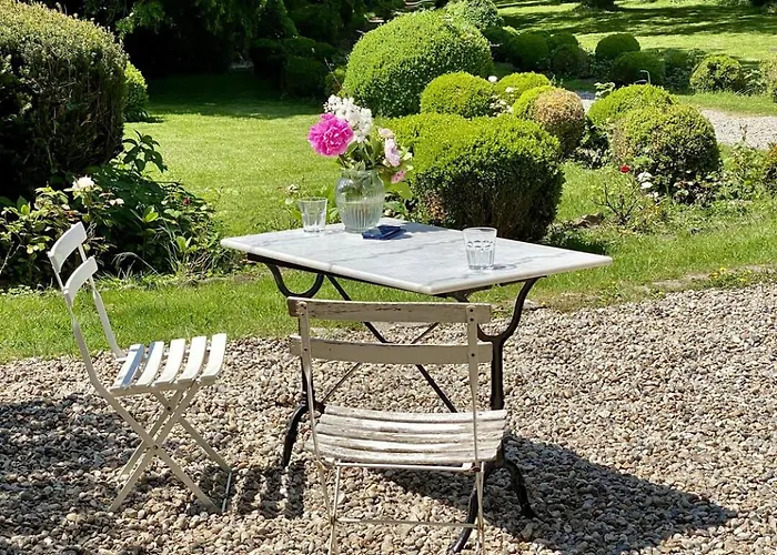 La Souveraine - - Château Le Bas Bleu Appartement *